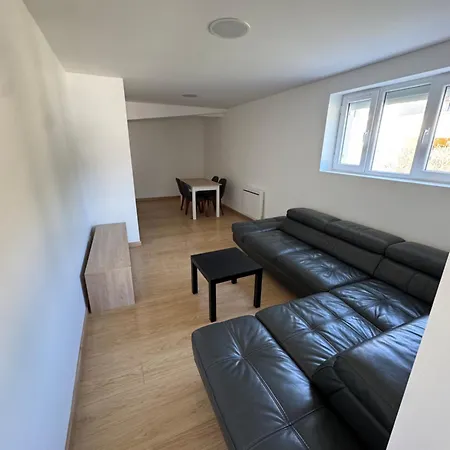 Grand T2 Renove Coeur De St-priest Avec Parking Apartment Saint-Priest (Rhone)